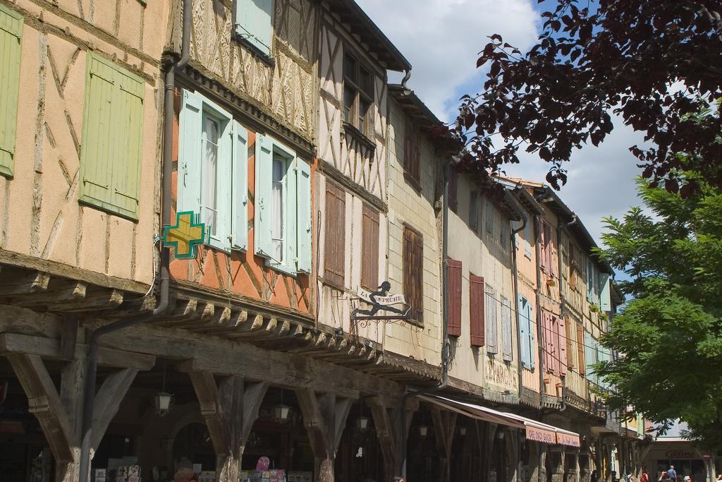 Hotel Le Commerce Mirepoix  Kültér fotó