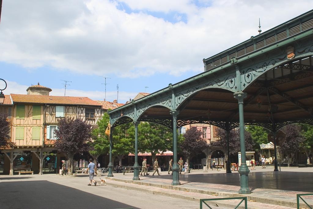 Hotel Le Commerce Mirepoix  Kültér fotó